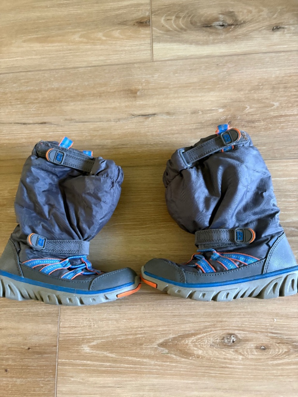 Boys 10.5 Stride Rite Pull-on Snow Boots